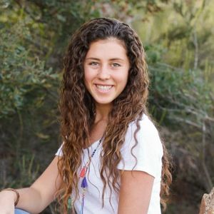 Meet your Posher, Holly anne